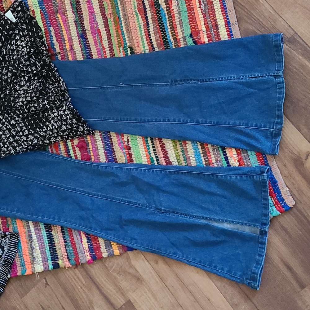 Boho smock top with bell sleeves and 31 waist flare jeans